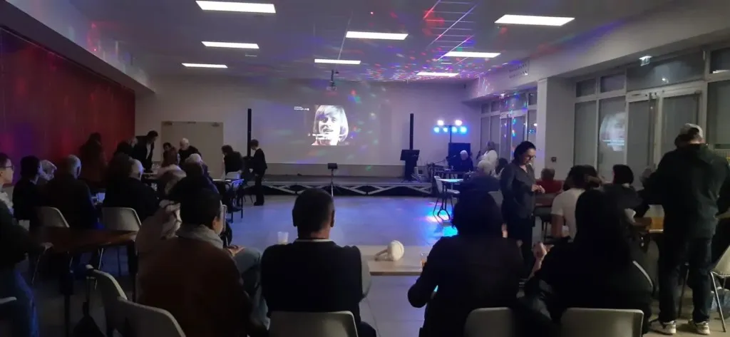 Soirée karaoke Serves 26